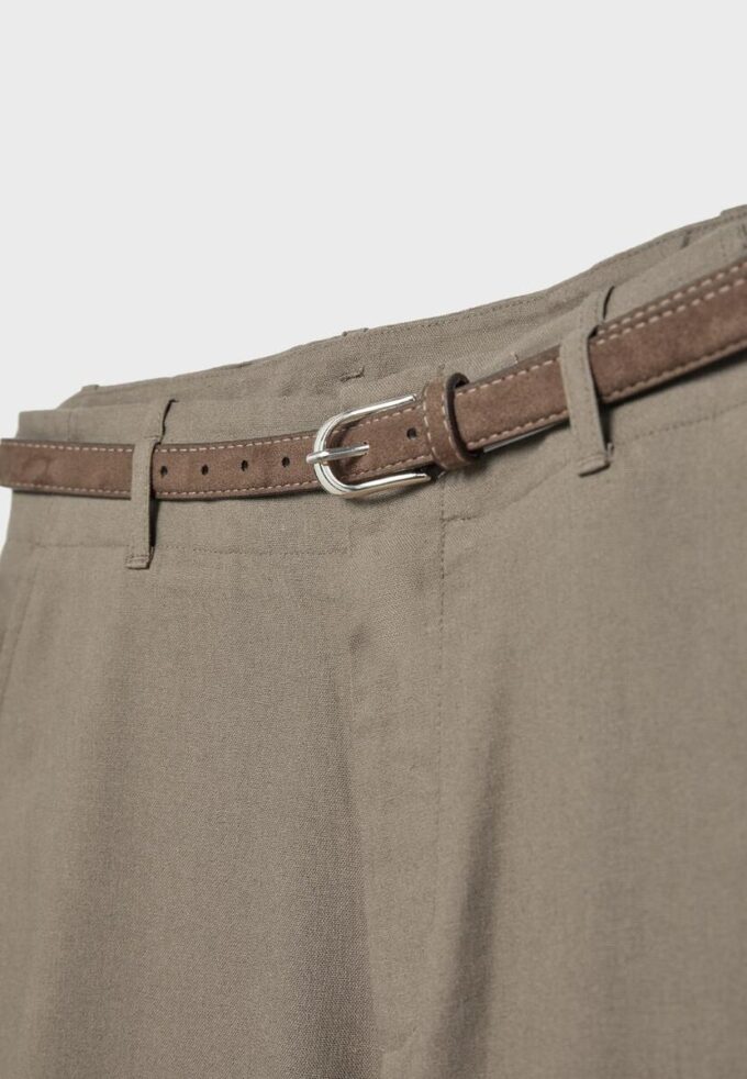 Pantalones de pierna recta con efecto lino y cinturón Pantalones de pierna recta con efecto lino y cinturón