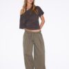 Pantalones de popelín de corte acampanado con topes Pantalones de popelín de corte acampanado con topes