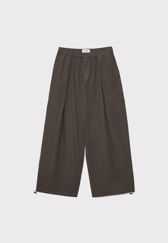 Pantalones de popelín de corte acampanado con topes Pantalones de popelín de corte acampanado con topes