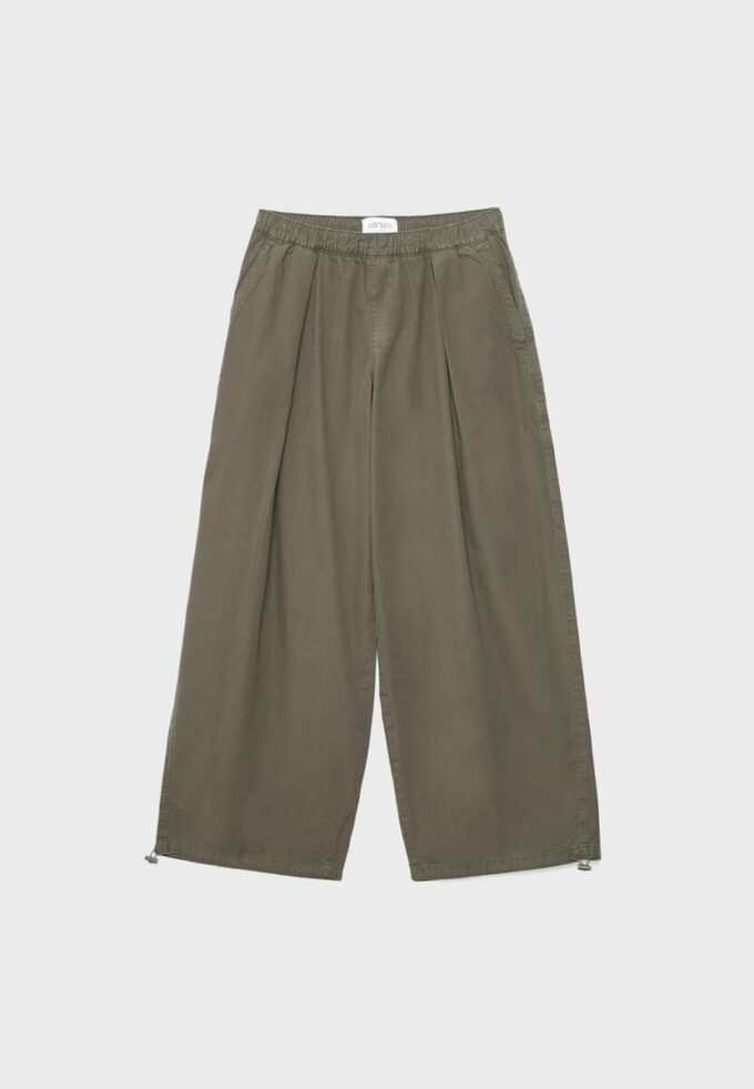 Pantalones de popelín de corte acampanado con topes Pantalones de popelín de corte acampanado con topes
