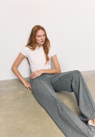 Pantalones de punto con detalle de costura