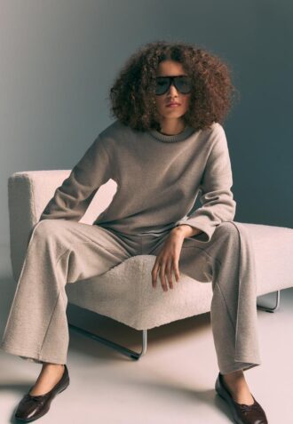 Pantalones de punto con detalle de costura