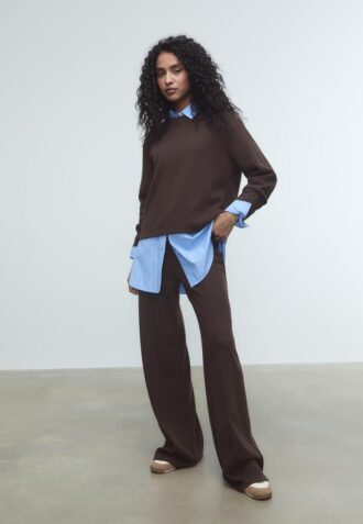 Pantalones de punto con detalle de costura