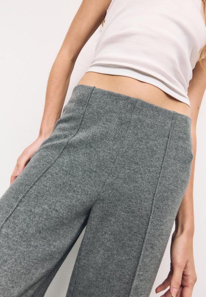 Pantalones de punto con detalle de costura