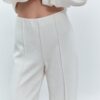 Pantalones de punto con detalle de costura Pantalones de punto con detalle de costura