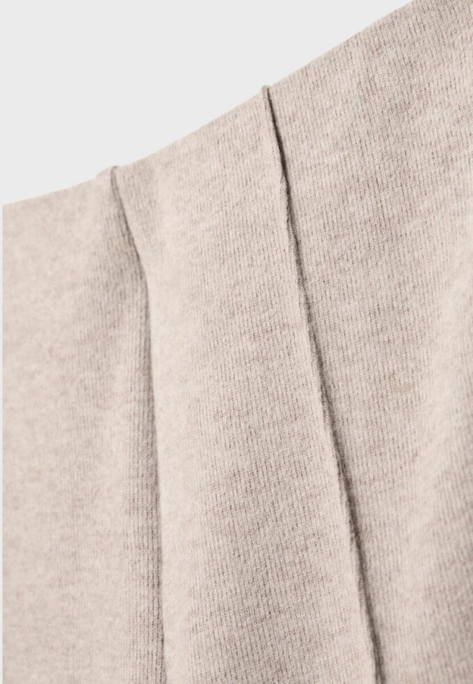 Pantalones de punto con detalle de costura Pantalones de punto con detalle de costura