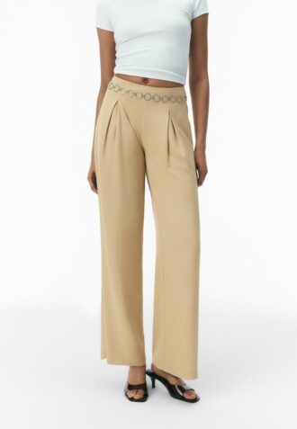 Pantalones de satén con detalle de cadena