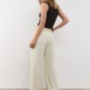 Pantalones de satén con detalle de cadena Pantalones de satén con detalle de cadena