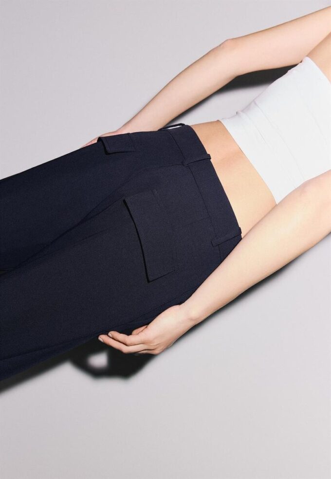 Pantalones elegantes con bolsillos Pantalones elegantes con bolsillos