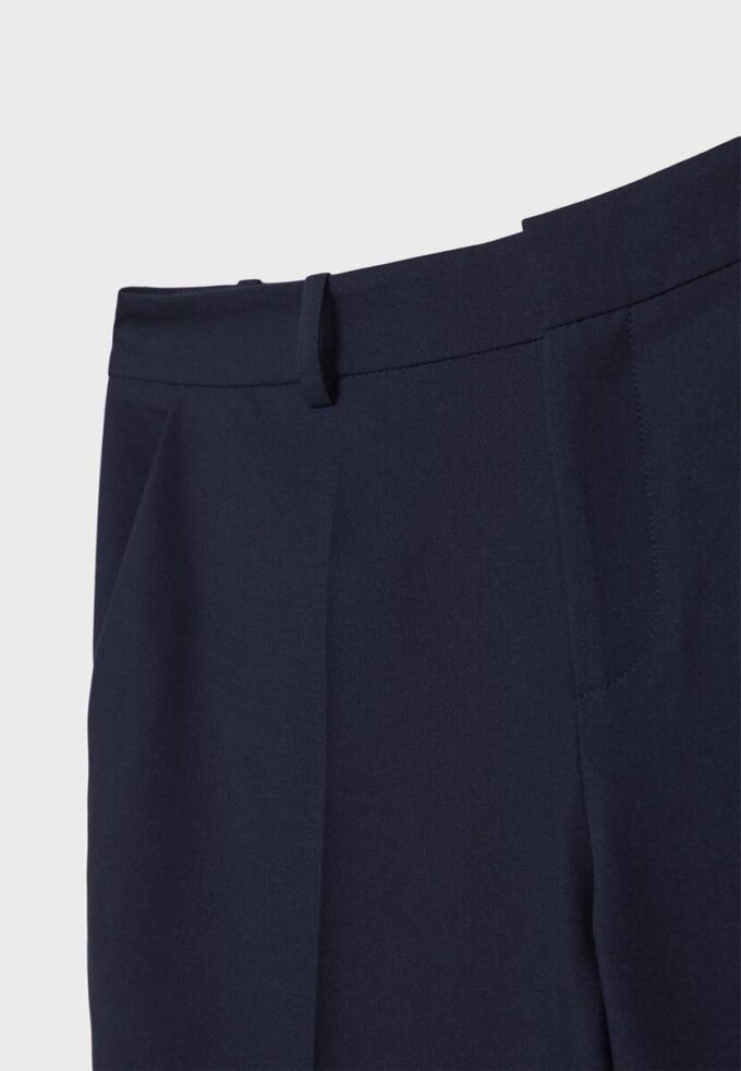 Pantalones elegantes con bolsillos Pantalones elegantes con bolsillos