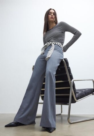 Pantalones elegantes de corte holgado