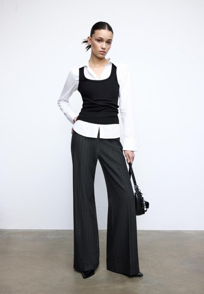 Pantalones elegantes de corte holgado Pantalones elegantes de corte holgado