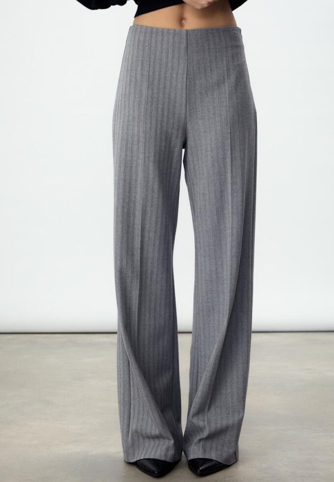 Pantalones elegantes de corte holgado Pantalones elegantes de corte holgado