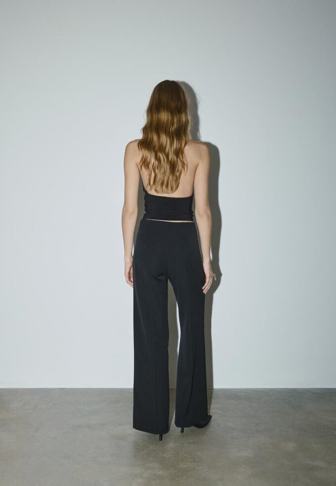 Pantalones elegantes de corte holgado Pantalones elegantes de corte holgado