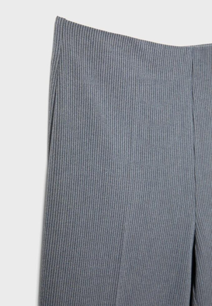 Pantalones elegantes de corte holgado Pantalones elegantes de corte holgado