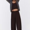 Pantalones elegantes de corte recto con pinzas