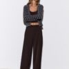 Pantalones elegantes de corte recto con pinzas