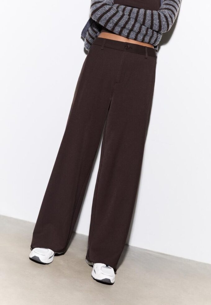 Pantalones elegantes de corte recto con pinzas