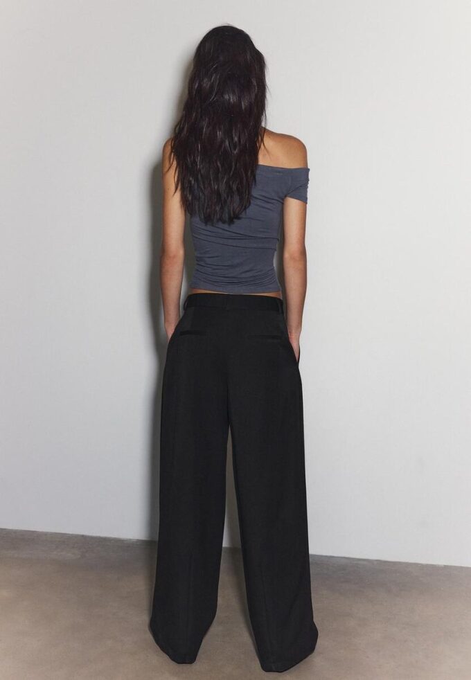 Pantalones elegantes de corte recto con pinzas