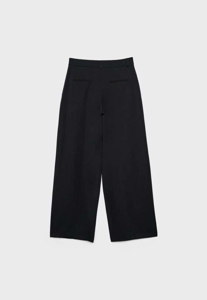 Pantalones elegantes de corte recto con pinzas