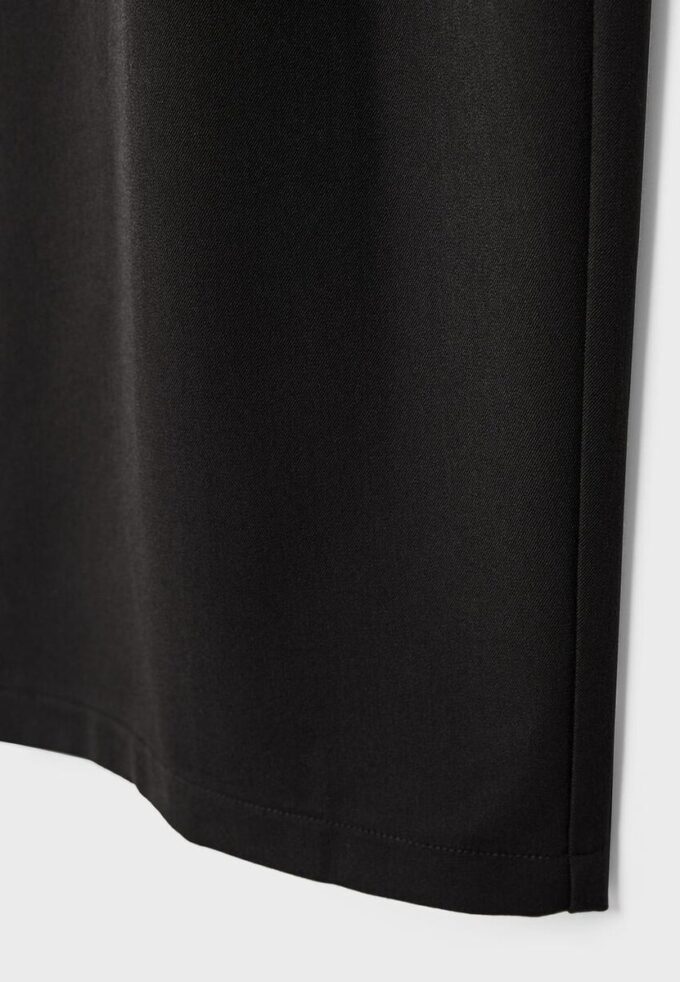 Pantalones elegantes de corte recto con pinzas