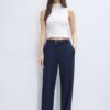 Pantalones elegantes de corte recto y vuelo con cinturón Pantalones elegantes de corte recto y vuelo con cinturón