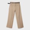 Pantalones elegantes de corte recto y vuelo con cinturón Pantalones elegantes de corte recto y vuelo con cinturón