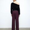 Pantalones elegantes de corte recto y vuelo con cinturón Pantalones elegantes de corte recto y vuelo con cinturón