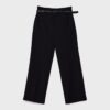 Pantalones elegantes de corte recto y vuelo con cinturón Pantalones elegantes de corte recto y vuelo con cinturón