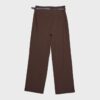 Pantalones elegantes de corte recto y vuelo con cinturón Pantalones elegantes de corte recto y vuelo con cinturón