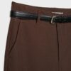 Pantalones elegantes de corte recto y vuelo con cinturón Pantalones elegantes de corte recto y vuelo con cinturón