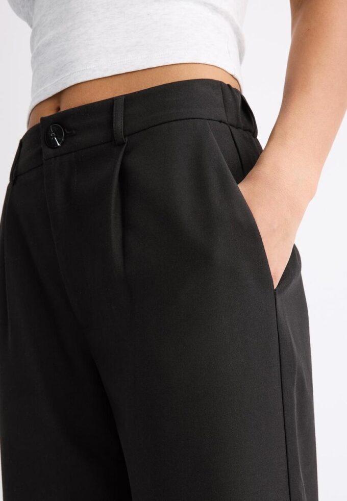 Pantalones elegantes de pierna recta Pantalones elegantes de pierna recta