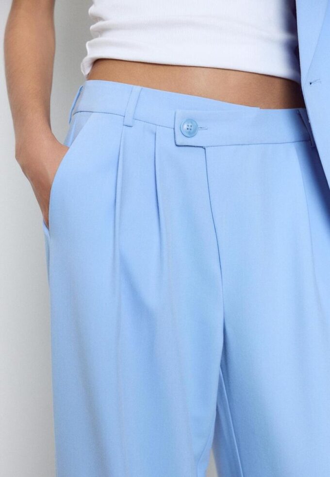 Pantalones elegantes informales a rayas con cintura cruzada Pantalones elegantes informales a rayas con cintura cruzada