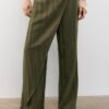 Pantalones envolventes fluidos