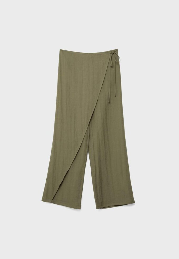 Pantalones envolventes fluidos