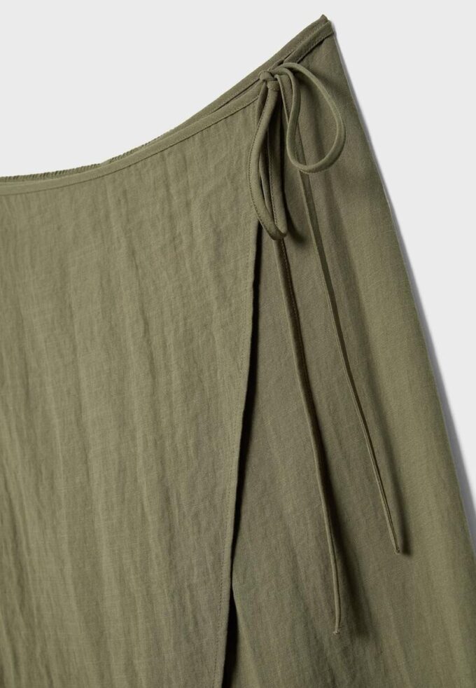 Pantalones envolventes fluidos