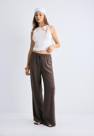 Pantalones fluidos con efecto lino