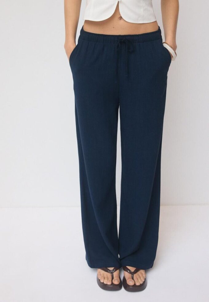 Pantalones fluidos con efecto lino Pantalones fluidos con efecto lino