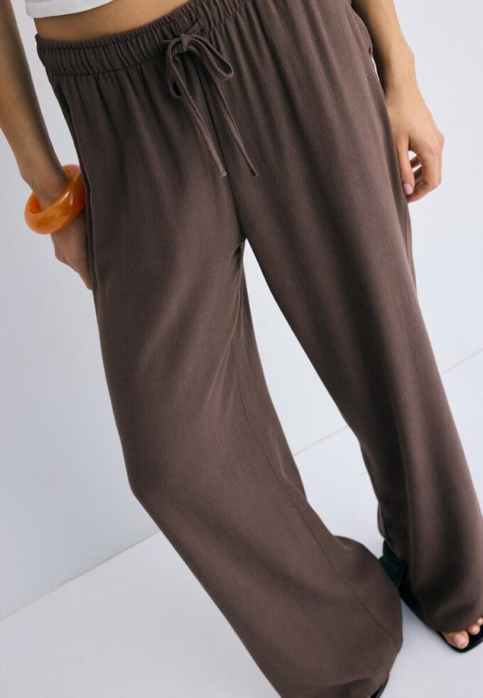 Pantalones fluidos con efecto lino Pantalones fluidos con efecto lino