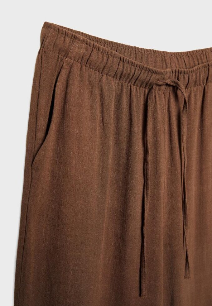 Pantalones fluidos con efecto lino Pantalones fluidos con efecto lino