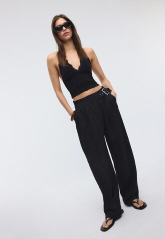 Pantalones fluidos con hebilla Pantalones fluidos con hebilla