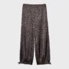 Pantalones fluidos de satén estampados Pantalones fluidos de satén estampados