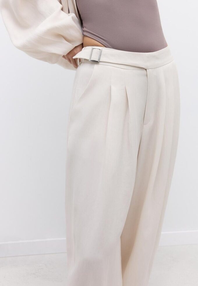 Pantalones globo con hebilla Pantalones globo con hebilla