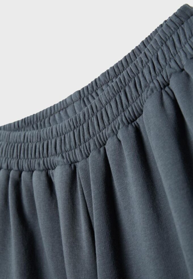 Pantalones jogger con bajo abullonado Pantalones jogger con bajo abullonado