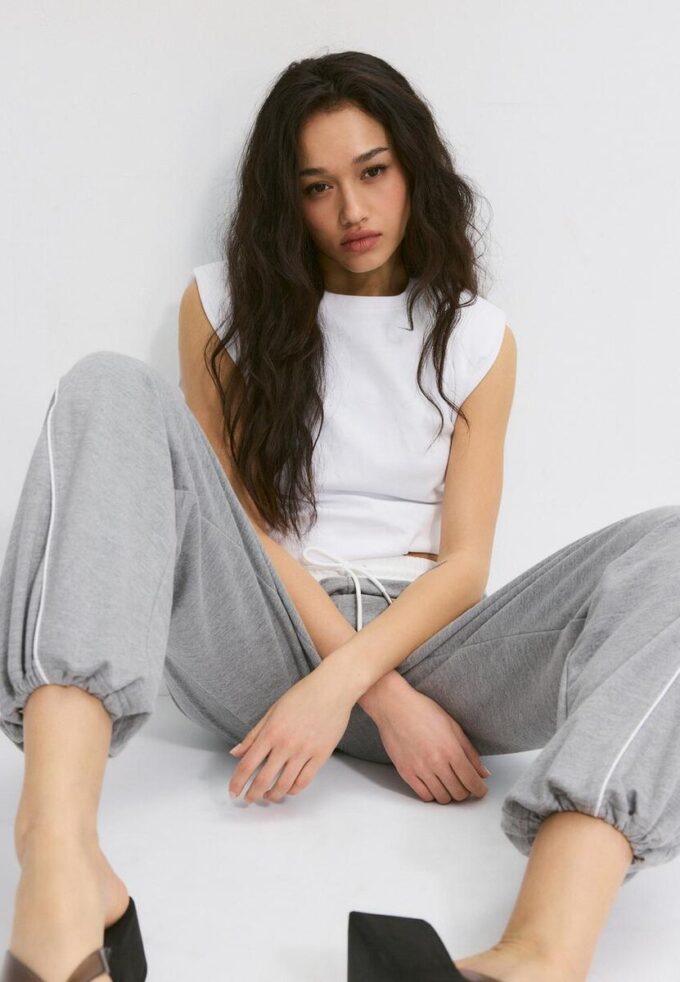 Pantalones jogger con cordones Pantalones jogger con cordones