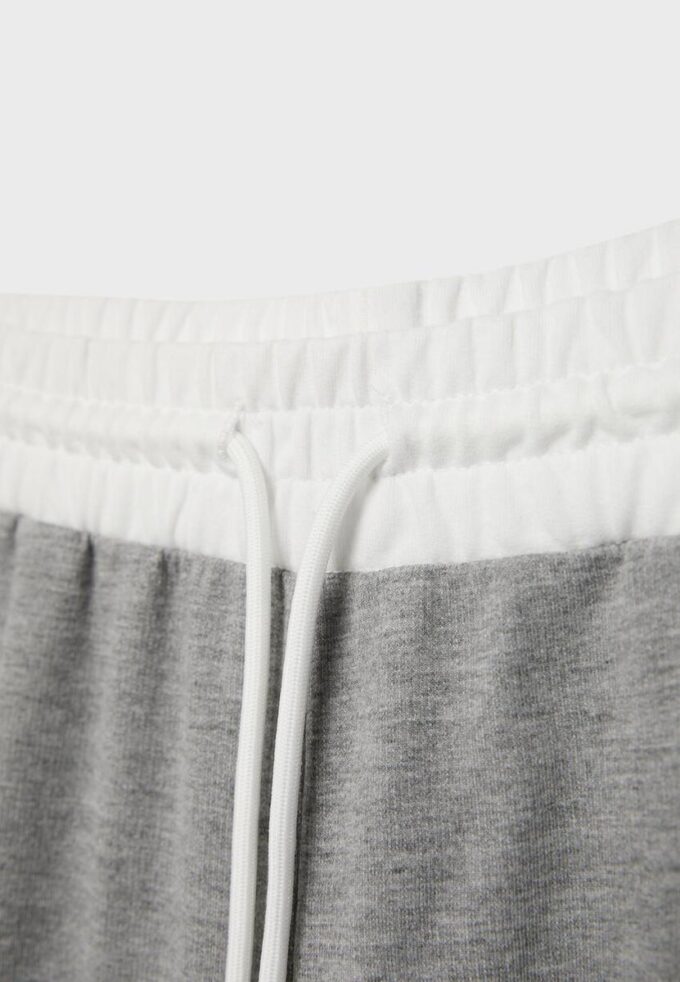Pantalones jogger con cordones Pantalones jogger con cordones