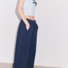 Pantalones jogger de corte acampanado Pantalones jogger de corte acampanado