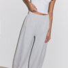 Pantalones jogger de corte acampanado Pantalones jogger de corte acampanado