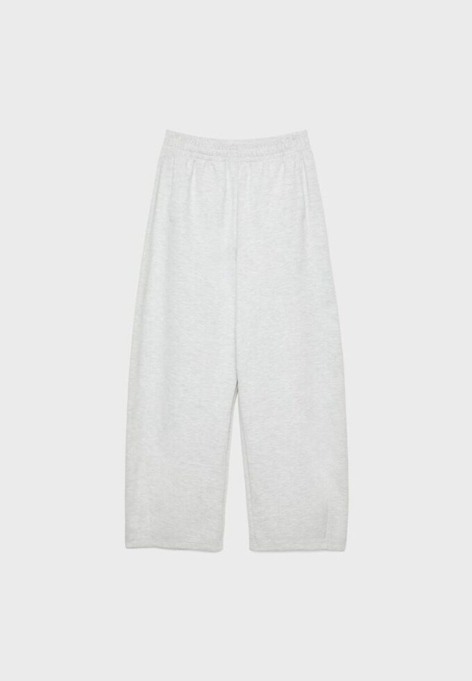 Pantalones jogger de corte acampanado Pantalones jogger de corte acampanado