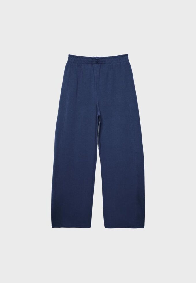 Pantalones jogger de corte acampanado Pantalones jogger de corte acampanado